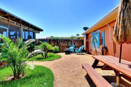 Spanish Village Cottage W Private Cabana Port Aransas Buitenkant foto